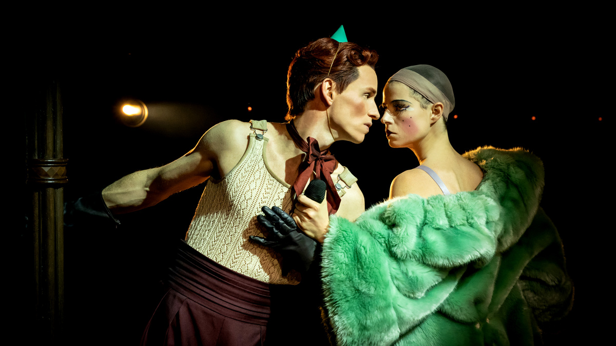 London - Cabaret - Eddie Redmayne - Jessie Buckley - Photo Marc Brenner